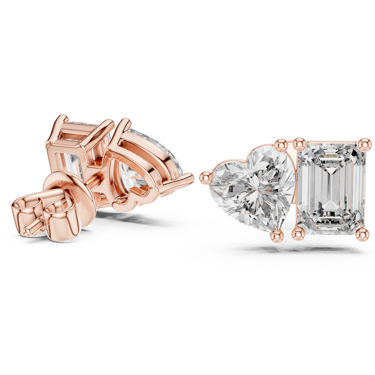Elegant Toi et Moi Emerald Heart Diamond Studs