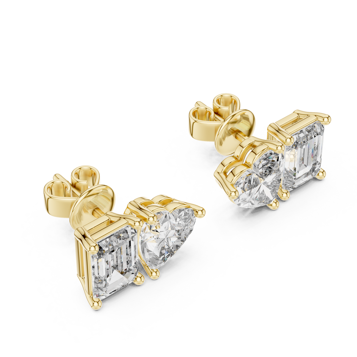 Elegant Toi et Moi Emerald Heart Diamond Studs