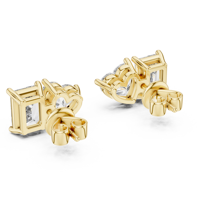 Elegant Toi et Moi Emerald Heart Diamond Studs
